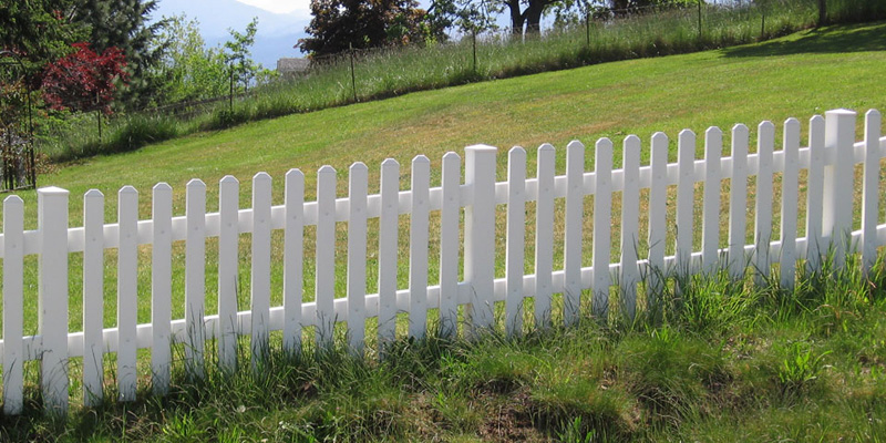 Picket Fencing - Quality Fence Company