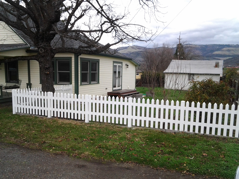 Picket Fencing - Quality Fence Company